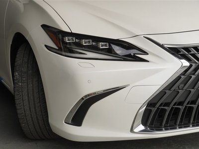2023 Lexus ES — миниатюра 25