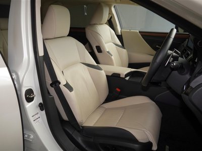 2023 Lexus ES — миниатюра 16