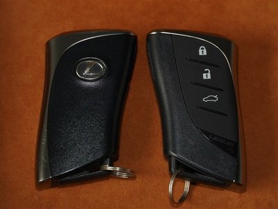 2023 Lexus ES — миниатюра 15