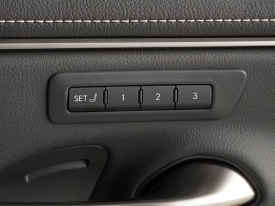 2023 Lexus ES — миниатюра 18