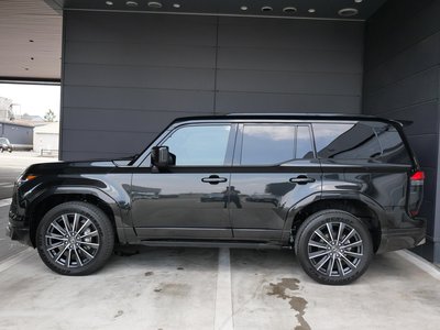 صورة 3 لـ 2025 Lexus GX