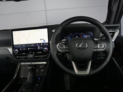 صورة 6 لـ 2025 Lexus GX