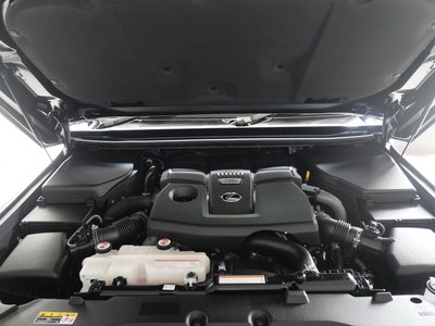 صورة مصغرة 19 لـ 2025 Lexus GX