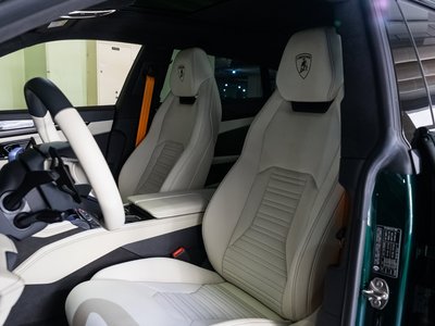 LAMBORGHINI URUS - 5