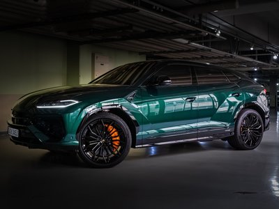 LAMBORGHINI URUS - 2
