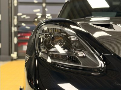 PORSCHE 718 SPYDER - 8