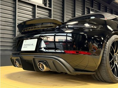 PORSCHE 718 SPYDER - 7