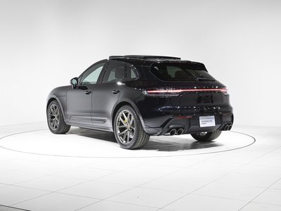 PORSCHE MACAN - 8