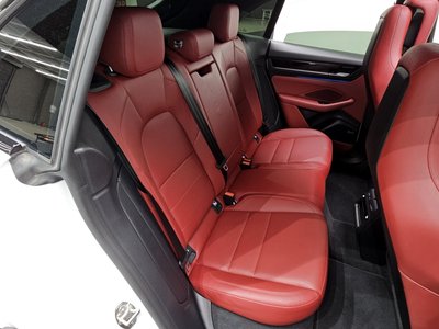 2025 Porsche MACAN — миниатюра 17