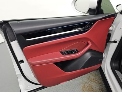 2025 Porsche MACAN — миниатюра 14