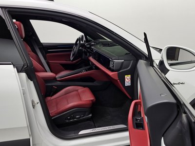 2025 Porsche MACAN — миниатюра 16
