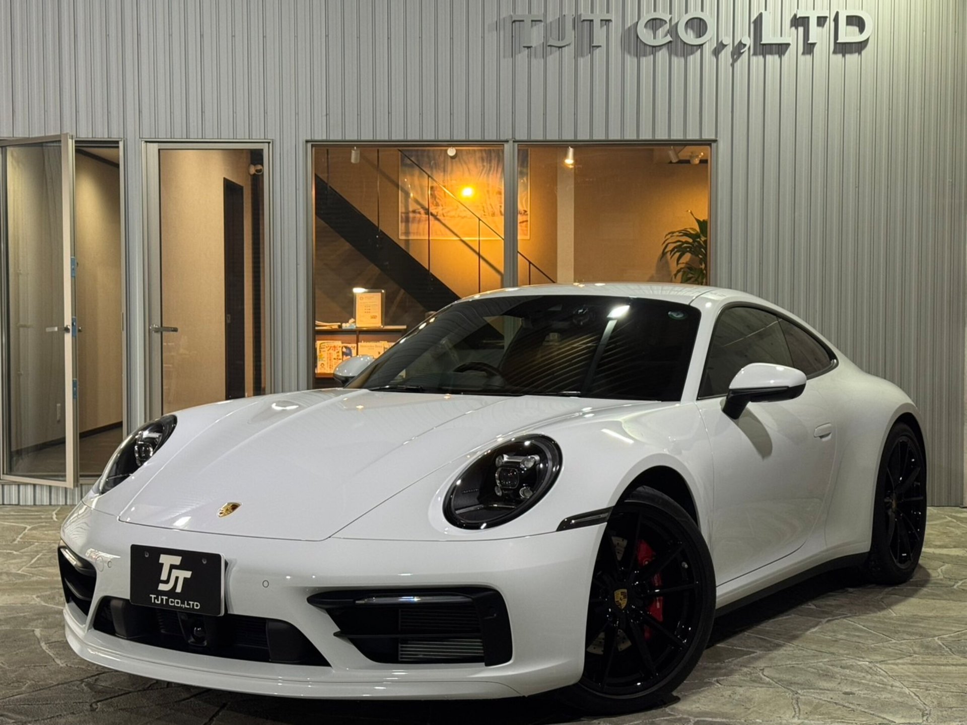 PORSCHE 911 - View 1