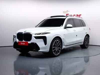 2025 BMW X7 — фото 1