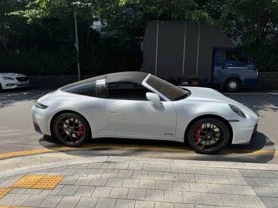 PORSCHE 911 - 5