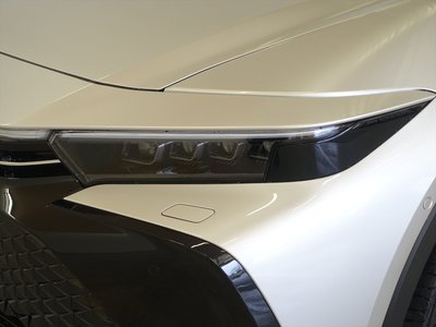 TOYOTA CROWN CROSSOVER - 8