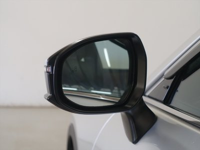 TOYOTA CROWN CROSSOVER - 6