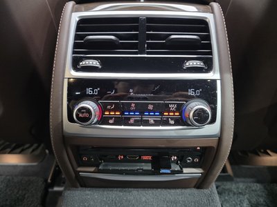 صورة مصغرة 36 لـ 2021 BMW 7 SERIES