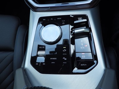 2025 BMW X3 — миниатюра 24