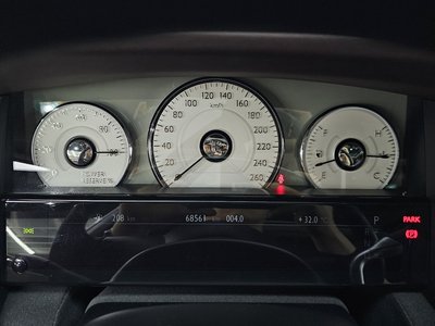 ROLLS-ROYCE GHOST - 8