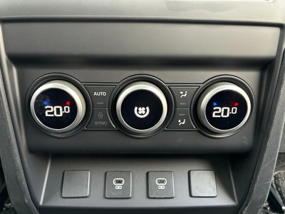 LAND ROVER DEFENDER - 8