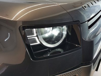 LAND ROVER DEFENDER - 9