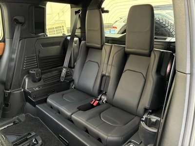 LAND ROVER DEFENDER - 3