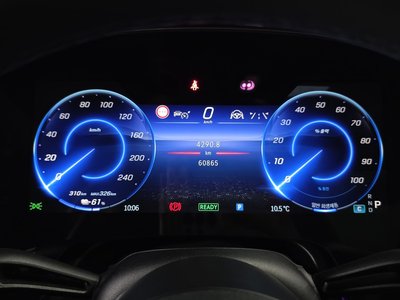 MERCEDES-BENZ EQS - 8