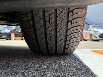 LAND ROVER DEFENDER - 9