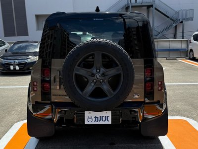 LAND ROVER DEFENDER - 4