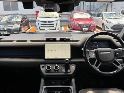 LAND ROVER DEFENDER - 5