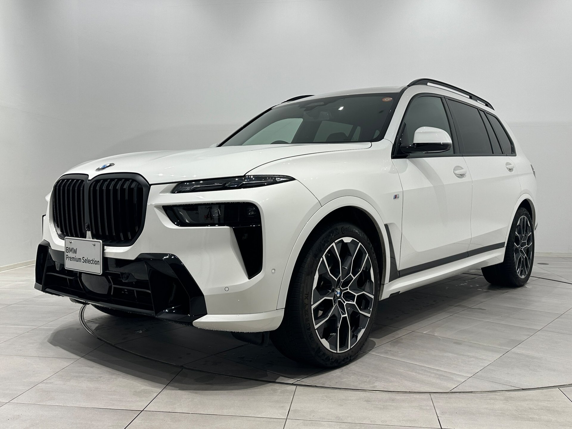 BMW X7 - View 1