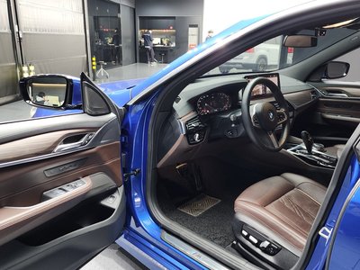 BMW 6 SERIES GT - 10