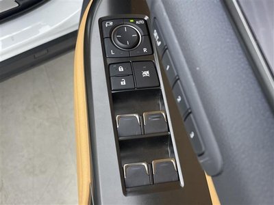 صورة مصغرة 33 لـ 2025 Lexus NX