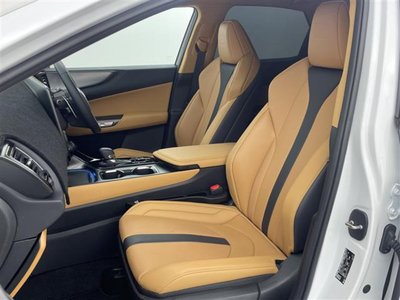 صورة مصغرة 36 لـ 2025 Lexus NX