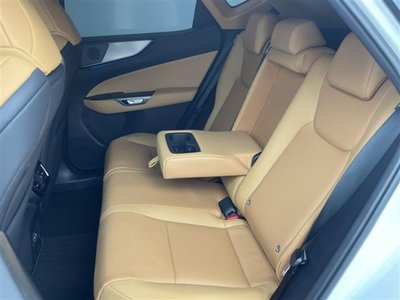 صورة مصغرة 37 لـ 2025 Lexus NX