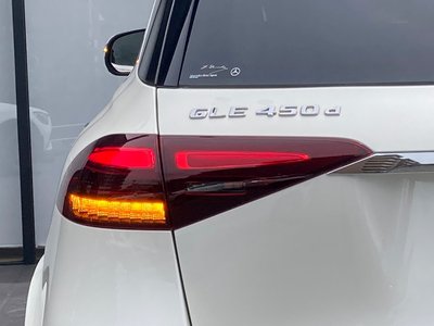 2025 Mercedes-BENZ GLE — миниатюра 11