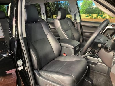 TOYOTA LAND CRUISER PRADO - 8