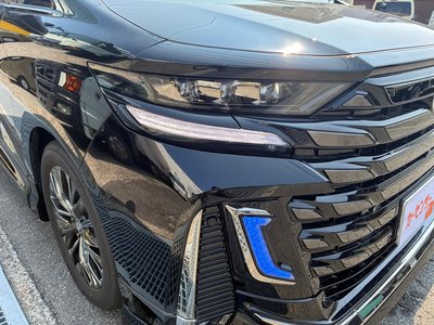 2025 Toyota VELLFIRE photo 4