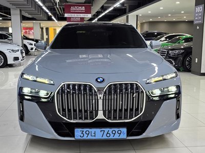 BMW I7 - 2