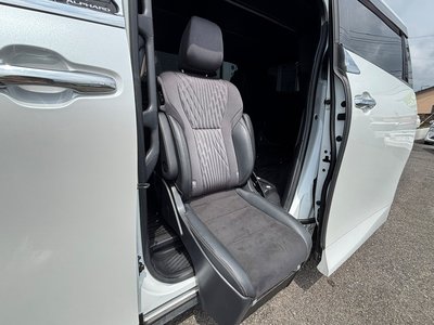 TOYOTA ALPHARD - 4