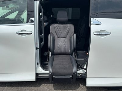 TOYOTA ALPHARD - 5