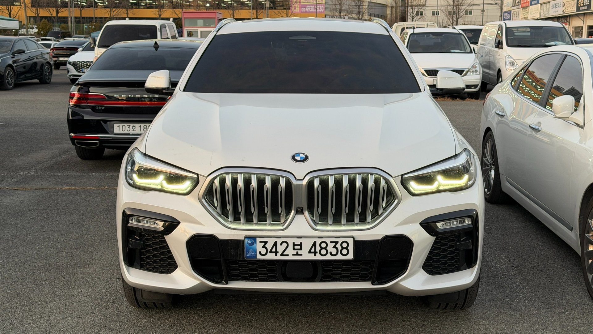 BMW X6 - View 1