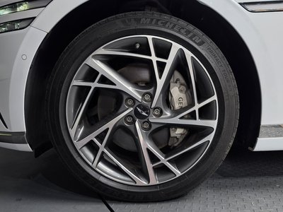 صورة 6 لـ 2022 Genesis G90 (RS4)