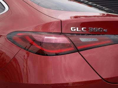 2025 Mercedes-BENZ GLC — миниатюра 35