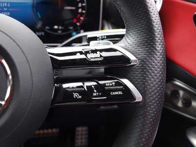 2025 Mercedes-BENZ GLC — миниатюра 21