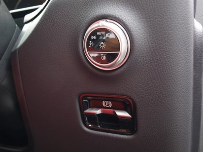 2025 Mercedes-BENZ GLC — миниатюра 18