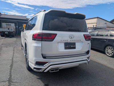 2023 Toyota LAND CRUISER 300 — миниатюра 13