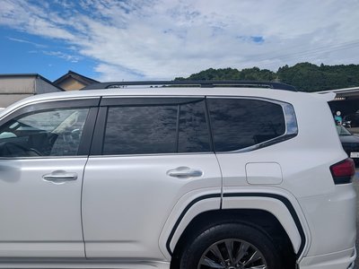 2023 Toyota LAND CRUISER 300 — миниатюра 11