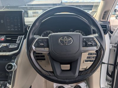 2023 Toyota LAND CRUISER 300 — миниатюра 26