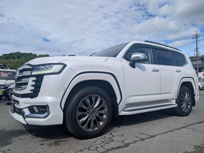 TOYOTA LAND CRUISER 300 - 7